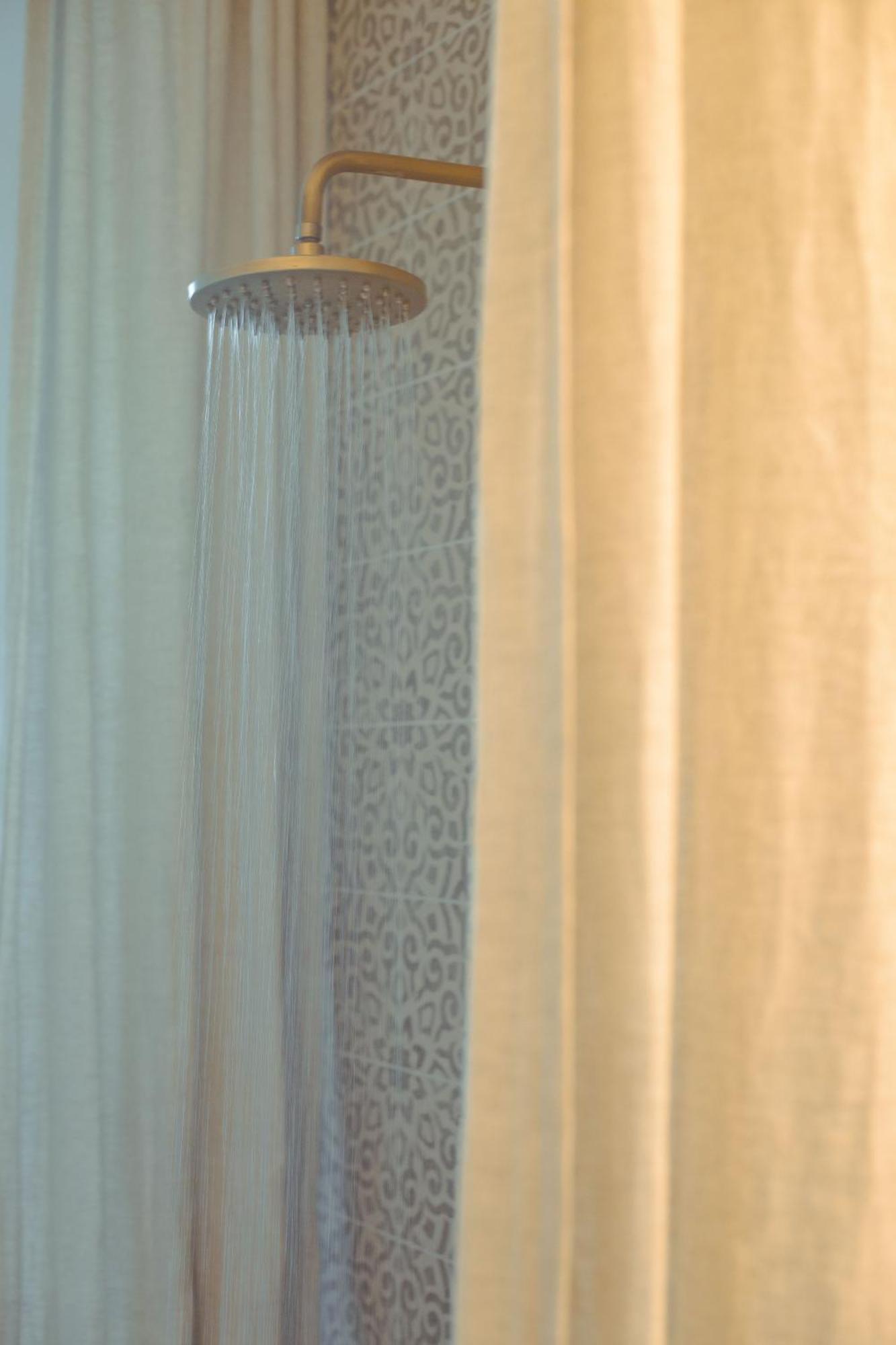 Oakshaw Apartment