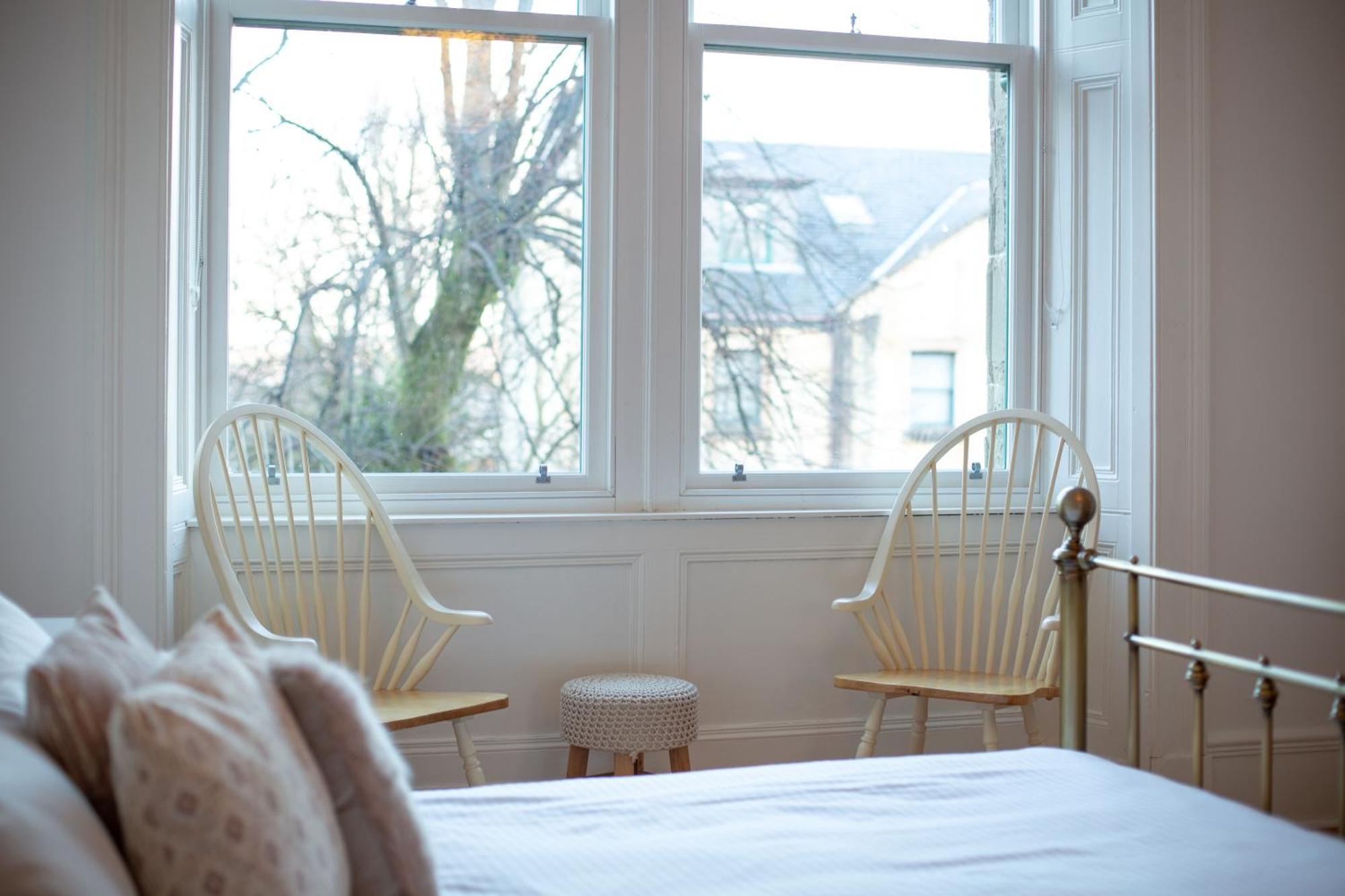 Oakshaw Apartment *